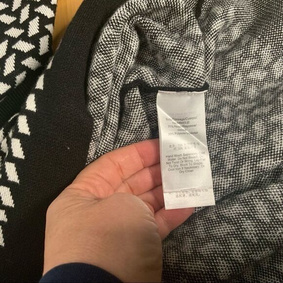 DKNY knit dress.‎ - Picture 10 of 11